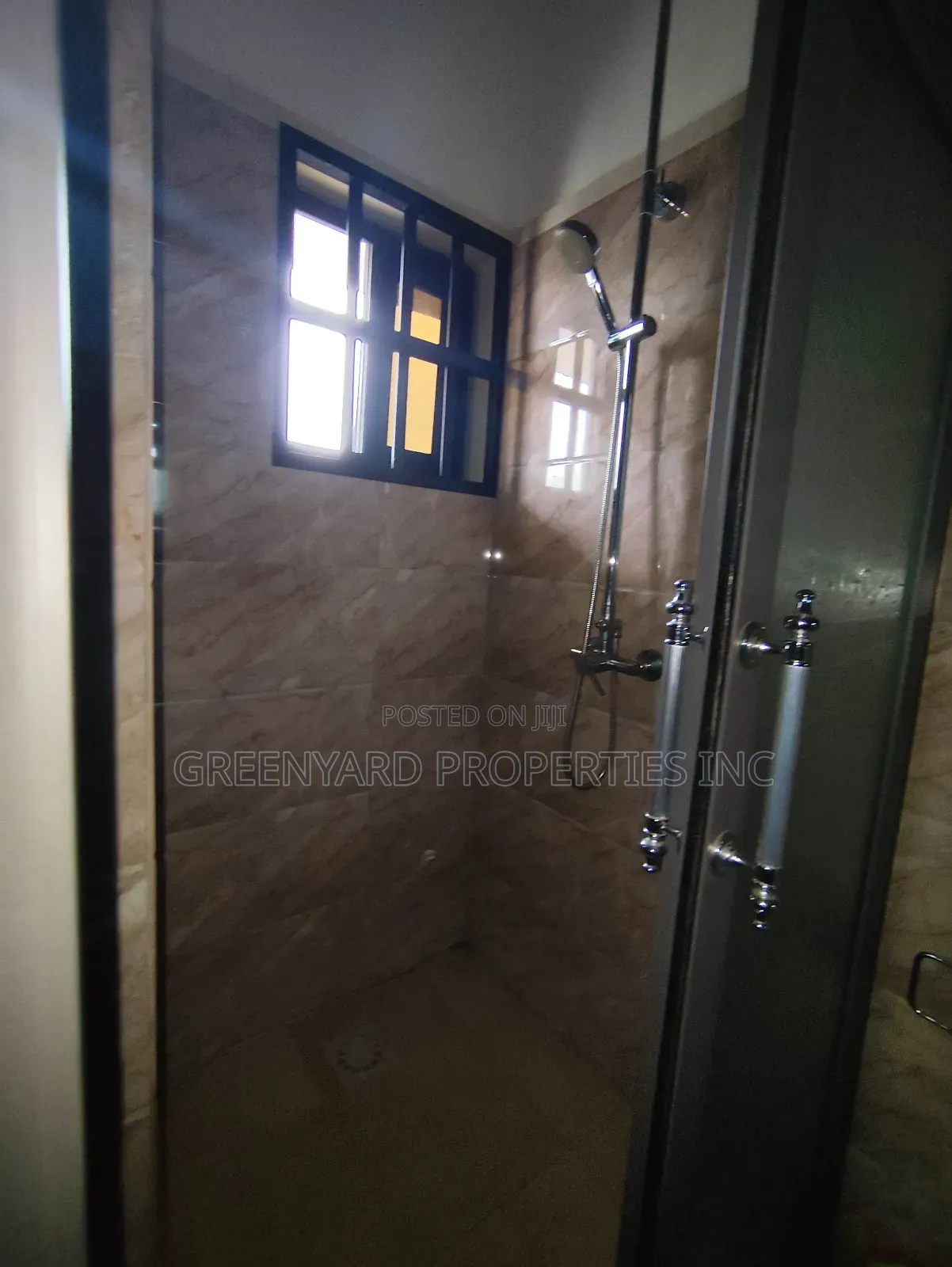 3bdrm Apartment in American House, East Legon for rent in East Legon