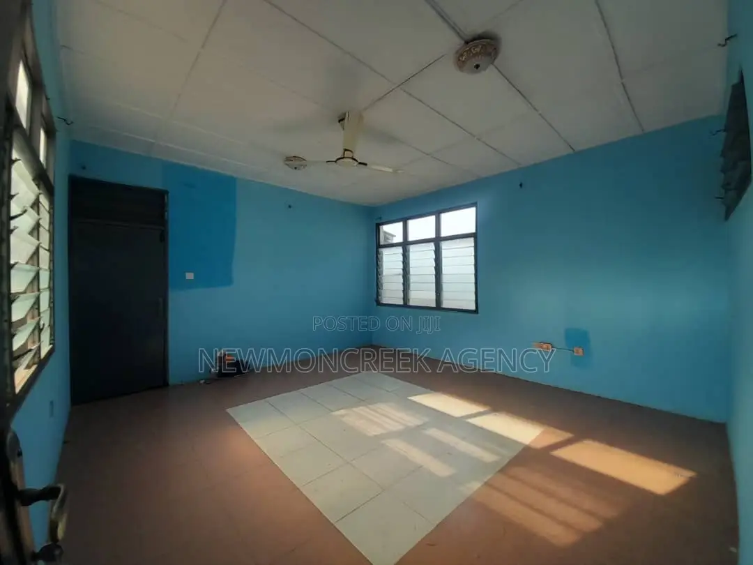 2bdrm Apartment in Adenta Ssnit Flats for sale in SSNIT Flats