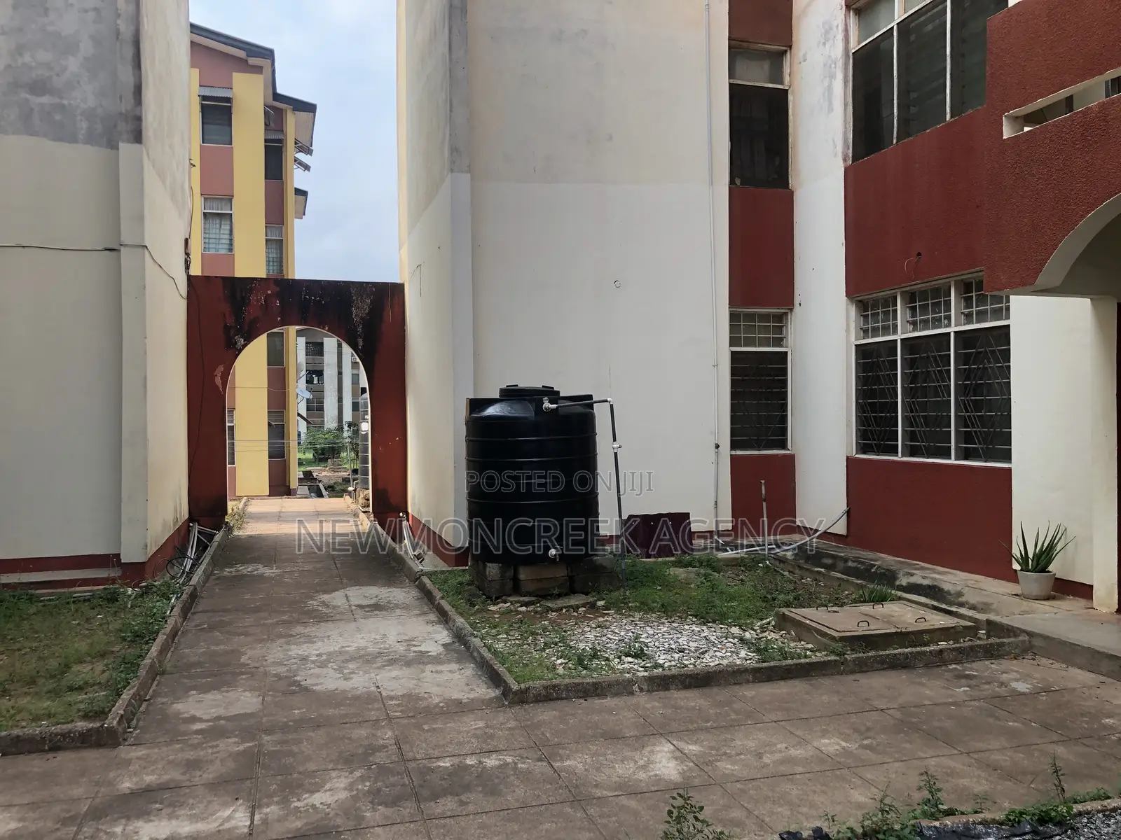 2bdrm Apartment in Adenta Ssnit Flats for sale in SSNIT Flats