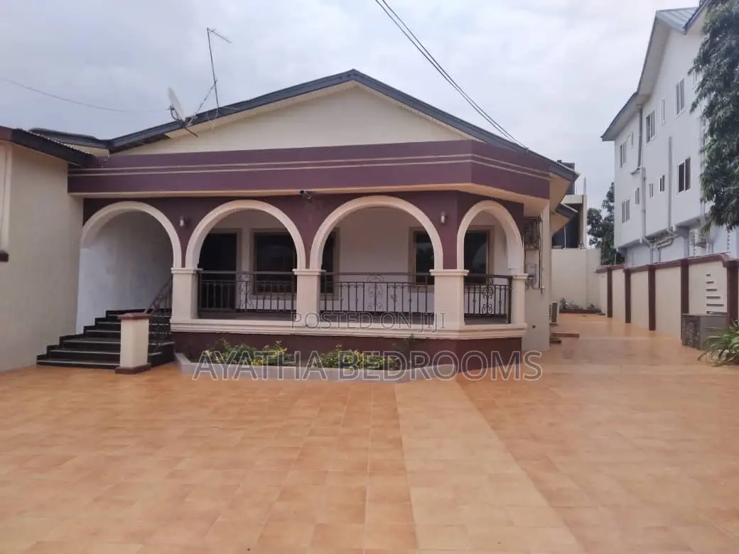 3bdrm House in Ayathar Bedroom, New Town for rent in New Town