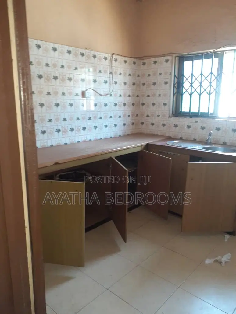 3bdrm House in Ayathar Bedroom, New Town for rent in New Town