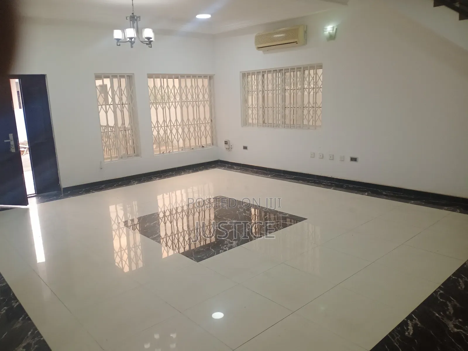 4bdrm Duplex in Cantonments, US Embassy Area for rent in US Embassy Area