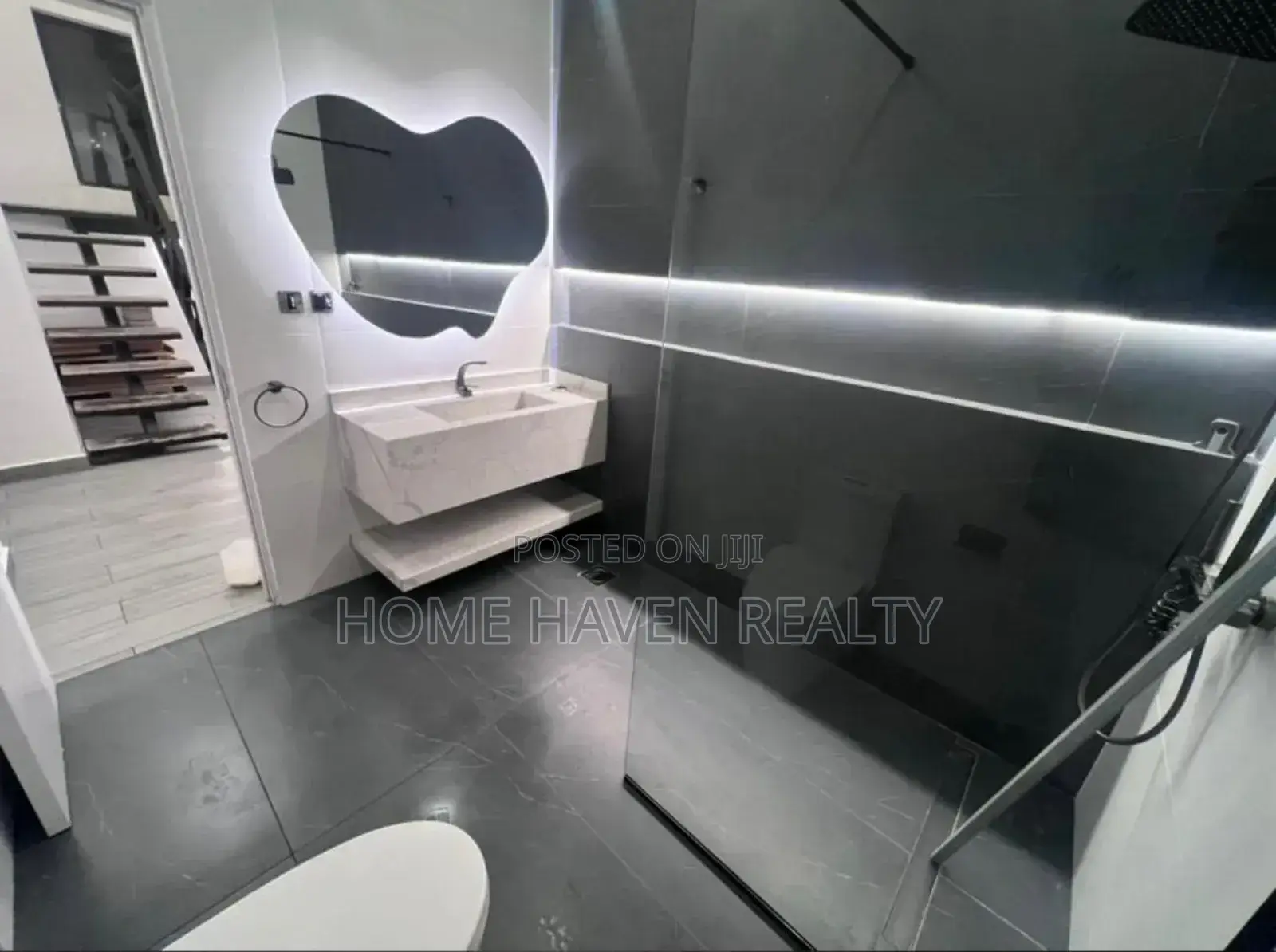 3bdrm House in Dzorwulu for sale in Dzorwulu