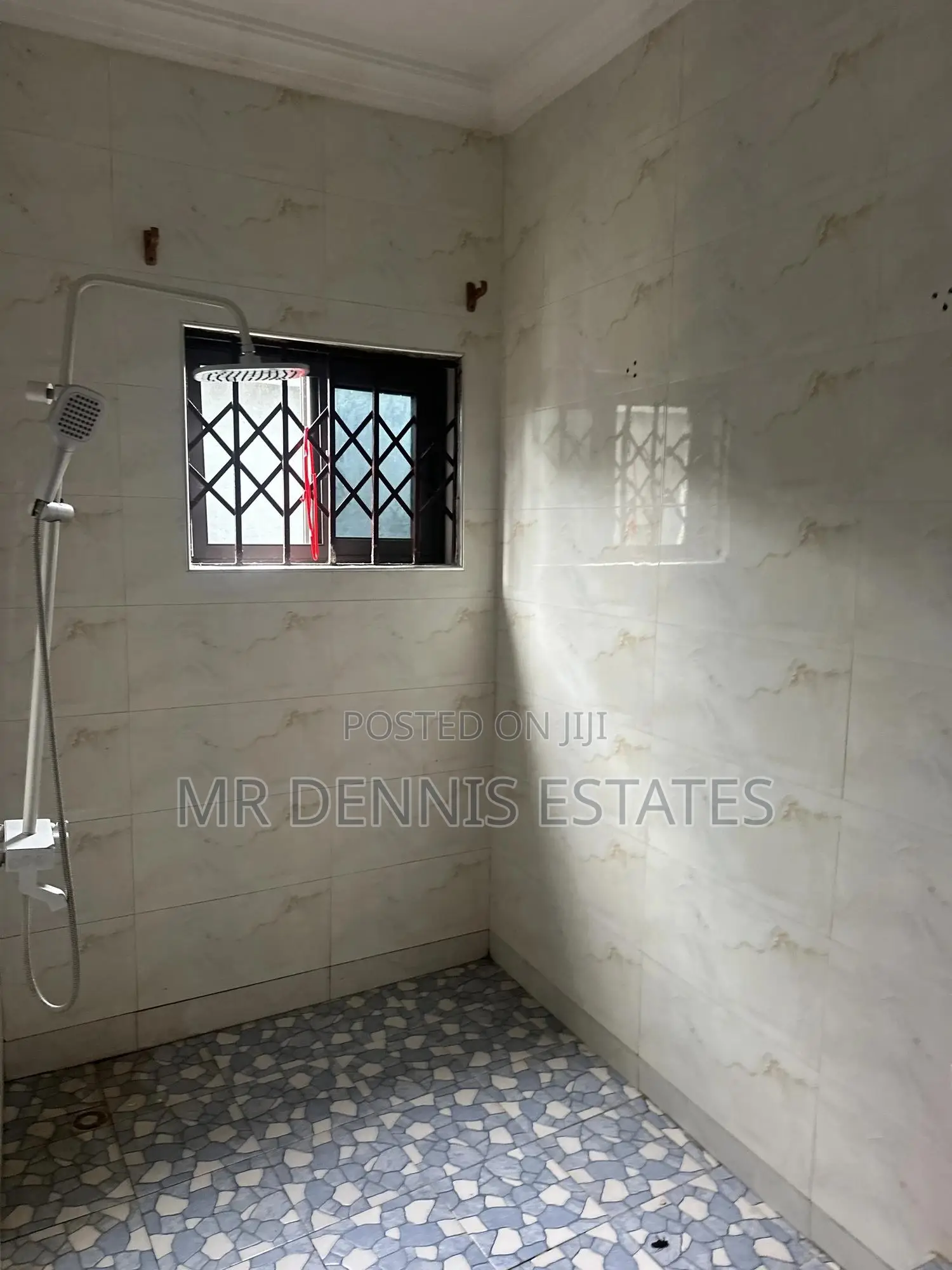4bdrm House in Westhills Mall for rent in West Hills Mall Area