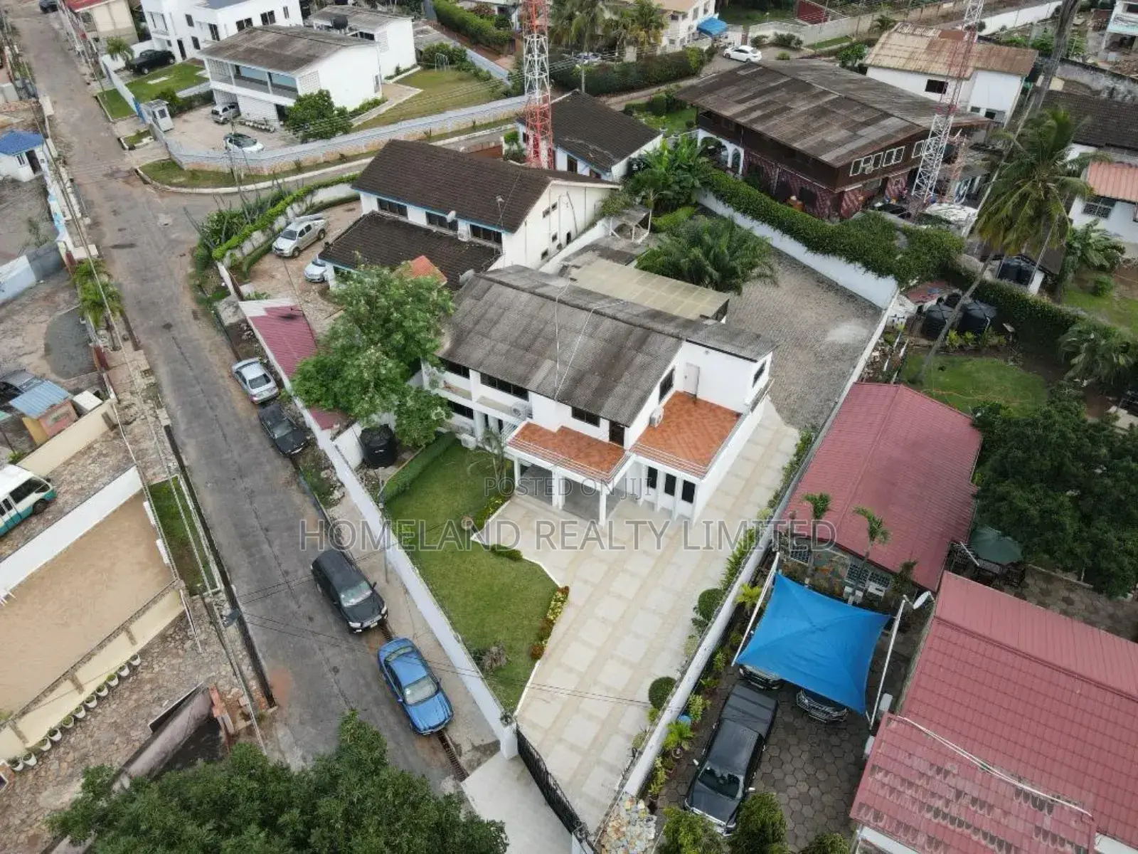 4bdrm Bungalow in Osu Ring Road for rent in Osu