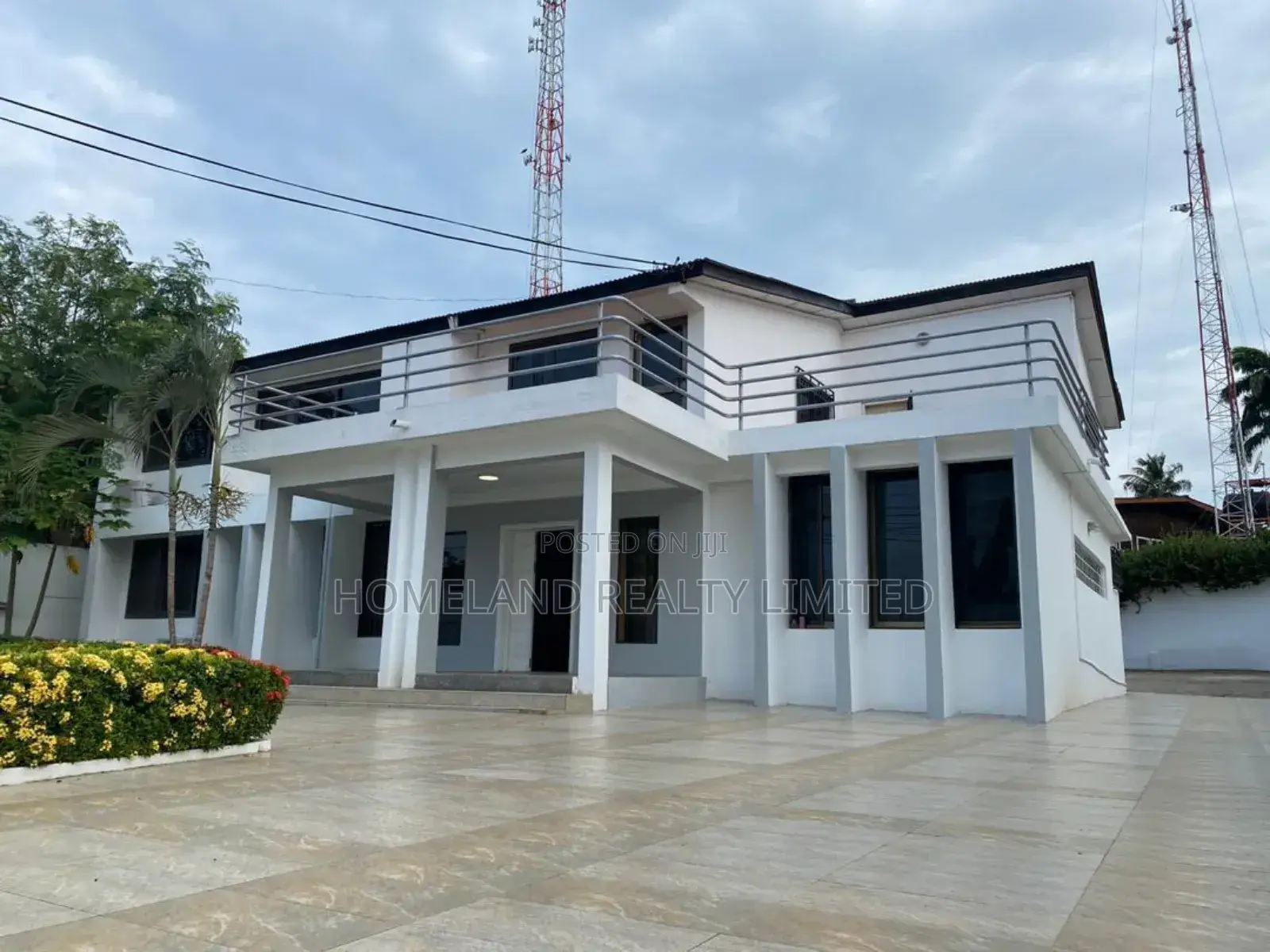 4bdrm Bungalow in Osu Ring Road for rent in Osu