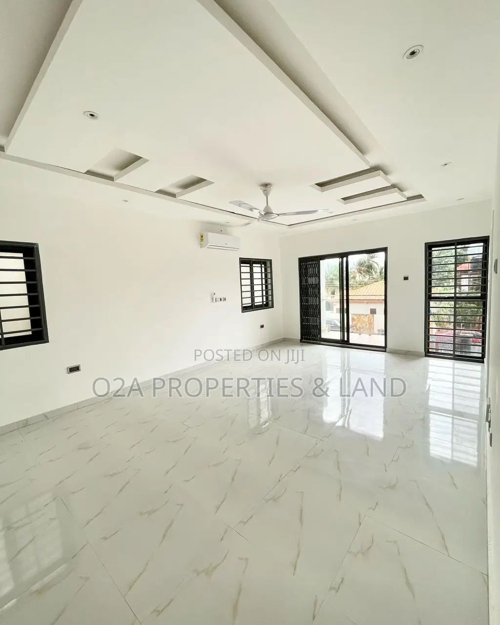 4bdrm House in Oyarifa, Ghana Flag for sale in Ghana Flag