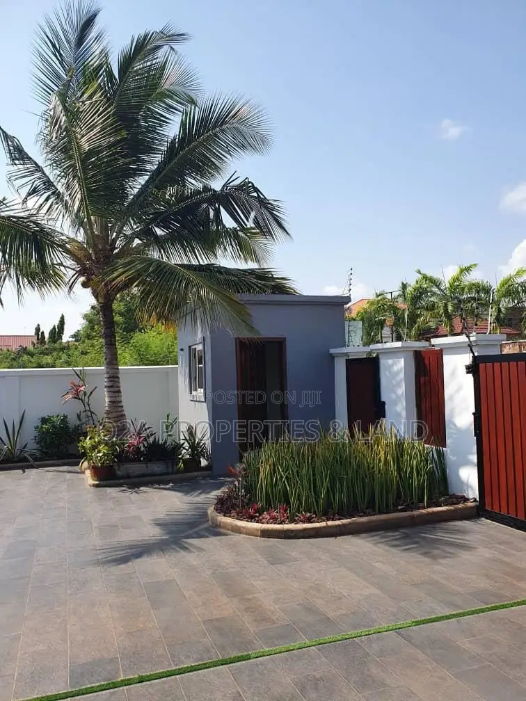 Furnished 6bdrm House in Airport Hills for sale in Airport Residential Area
