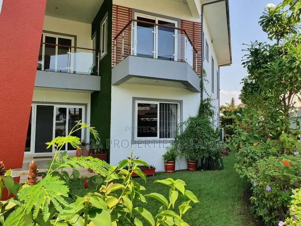 Furnished 6bdrm House in Airport Hills for sale in Airport Residential Area