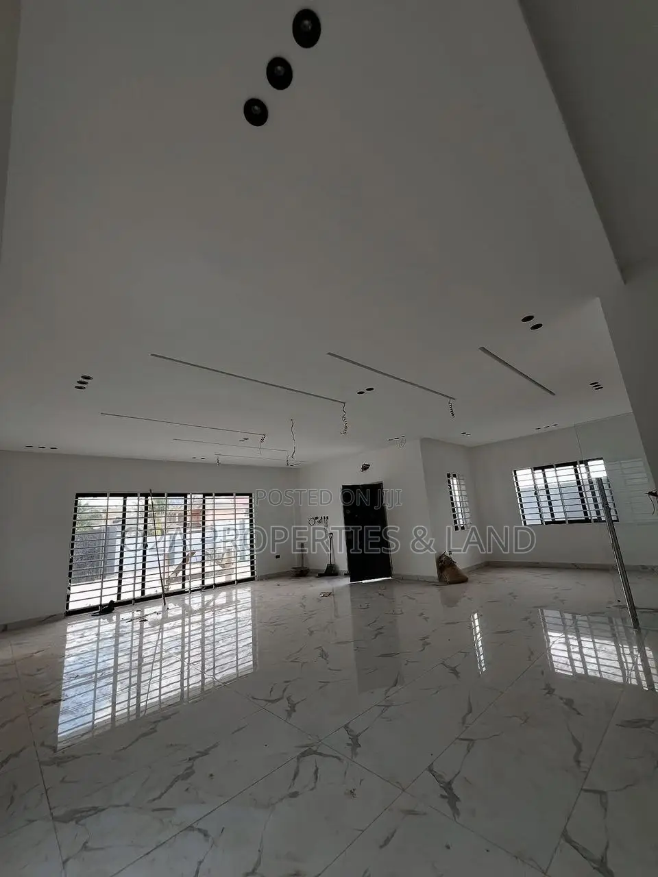 Furnished 6bdrm House in Airport Residential for rent in Airport Residential Area