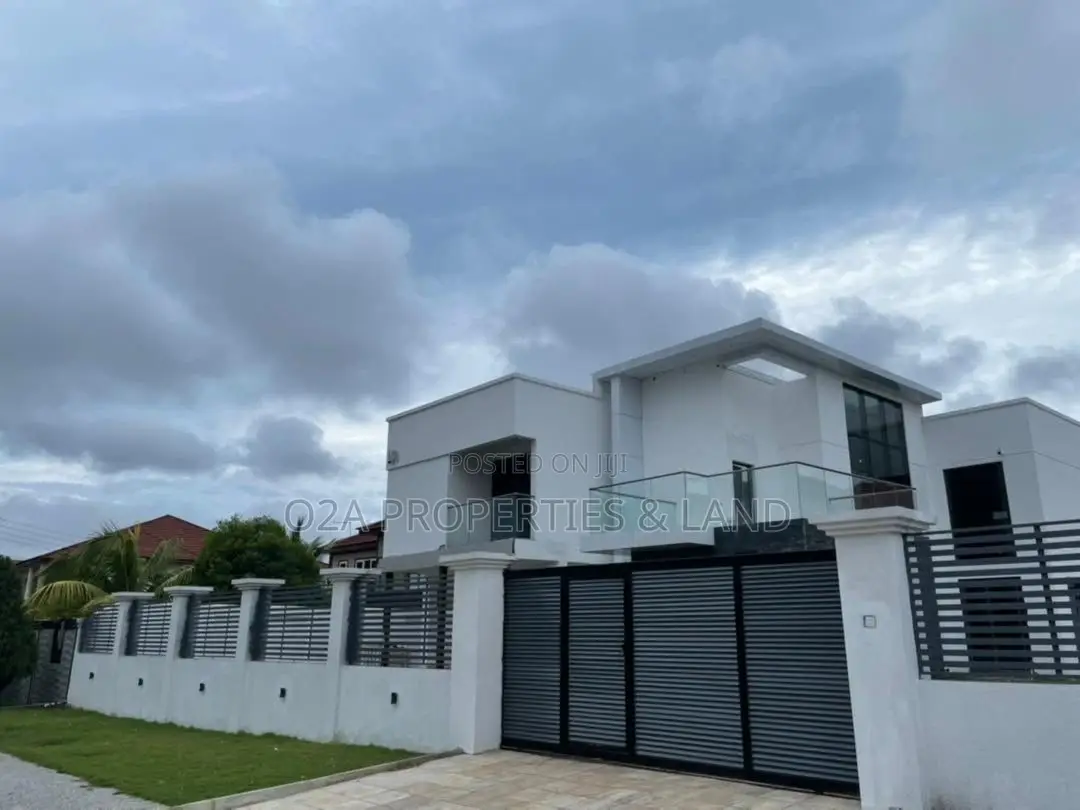 5bdrm House in Airport Hills for sale in Airport Residential Area