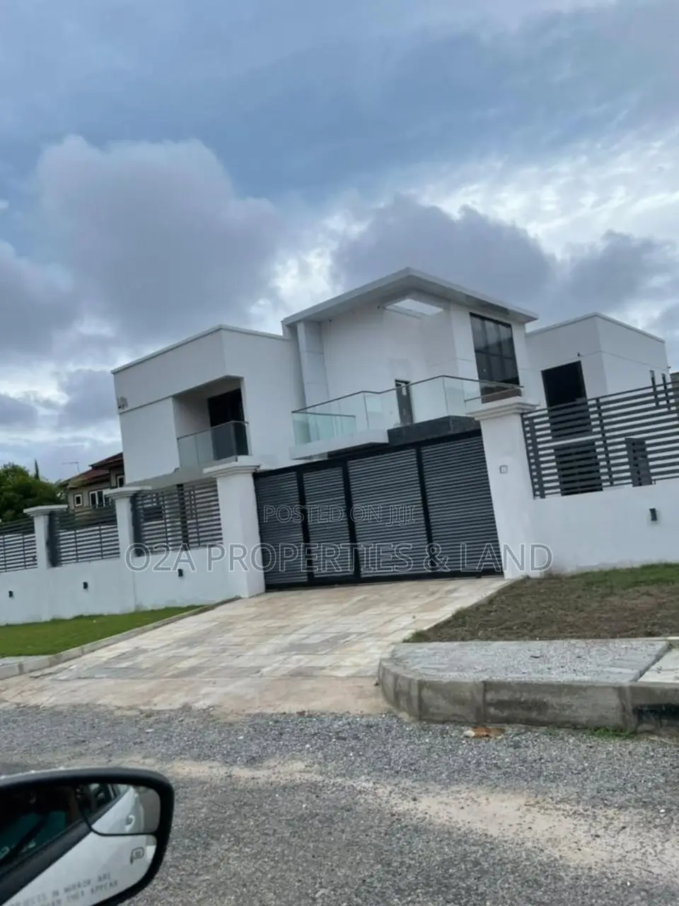 5bdrm House in Airport Hills for sale in Airport Residential Area