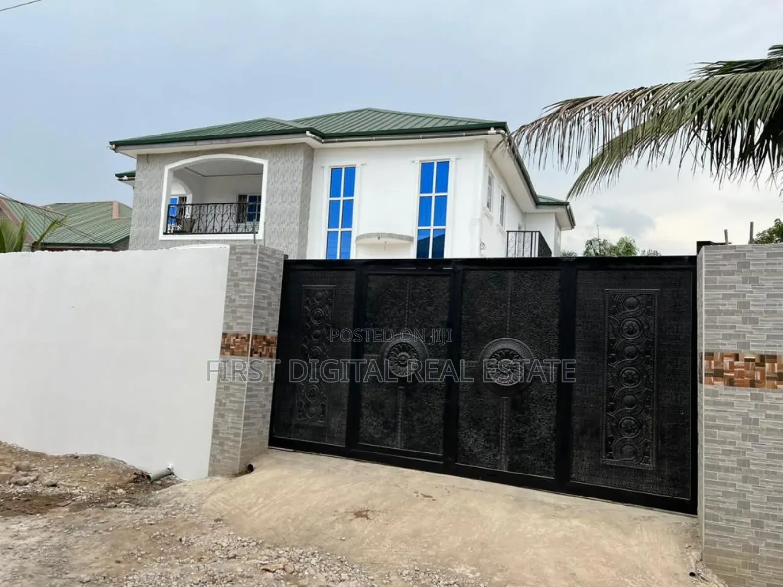 6bdrm Duplex in First Digital Real, Kasoa for sale in Kasoa