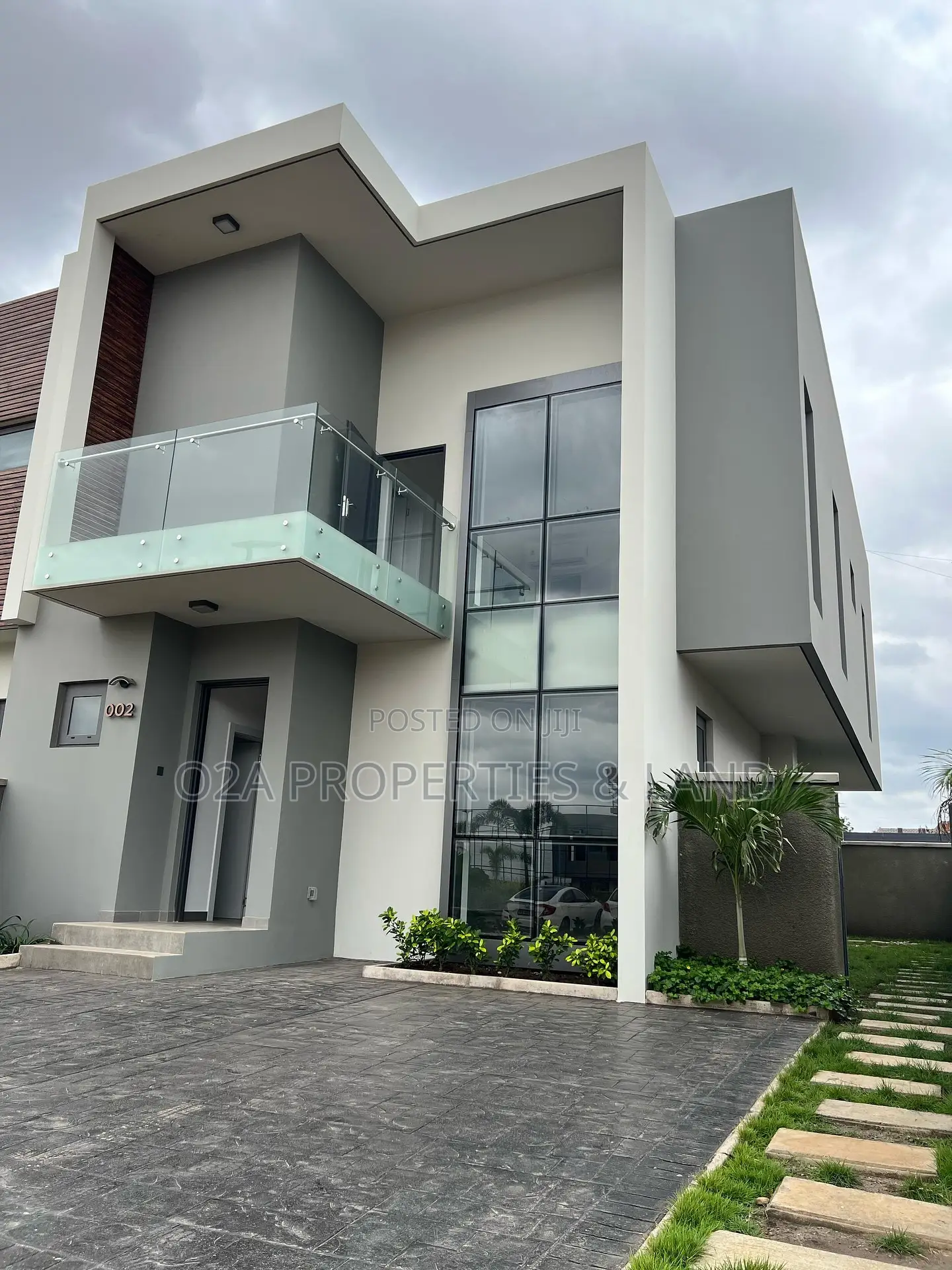 3bdrm House in Oyarifa, Ghana Flag for sale in Ghana Flag