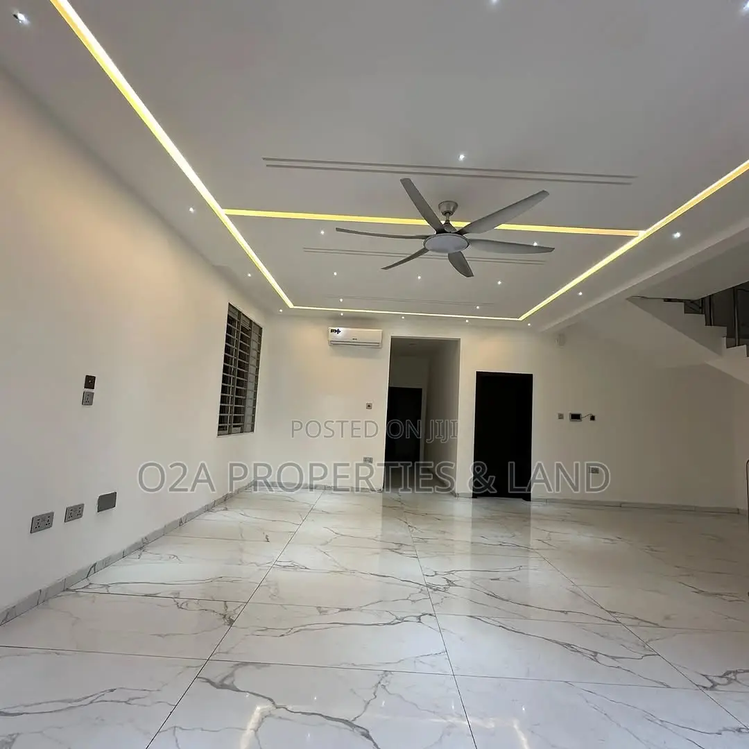 4bdrm House in Lakeside Estate for sale in Lake Side Estate