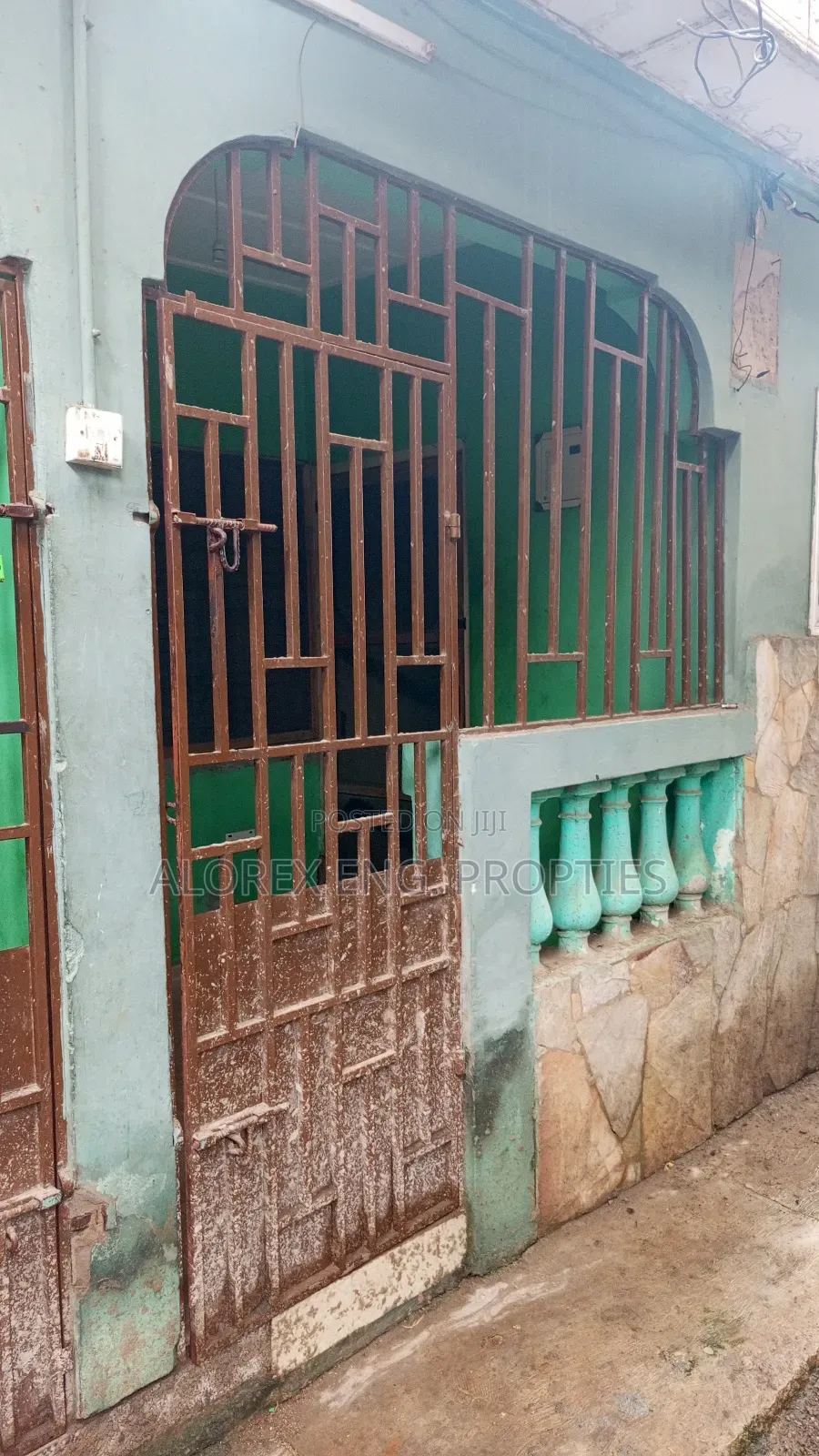 1bdrm Apartment in Chamber Self, Danfa for rent in Danfa