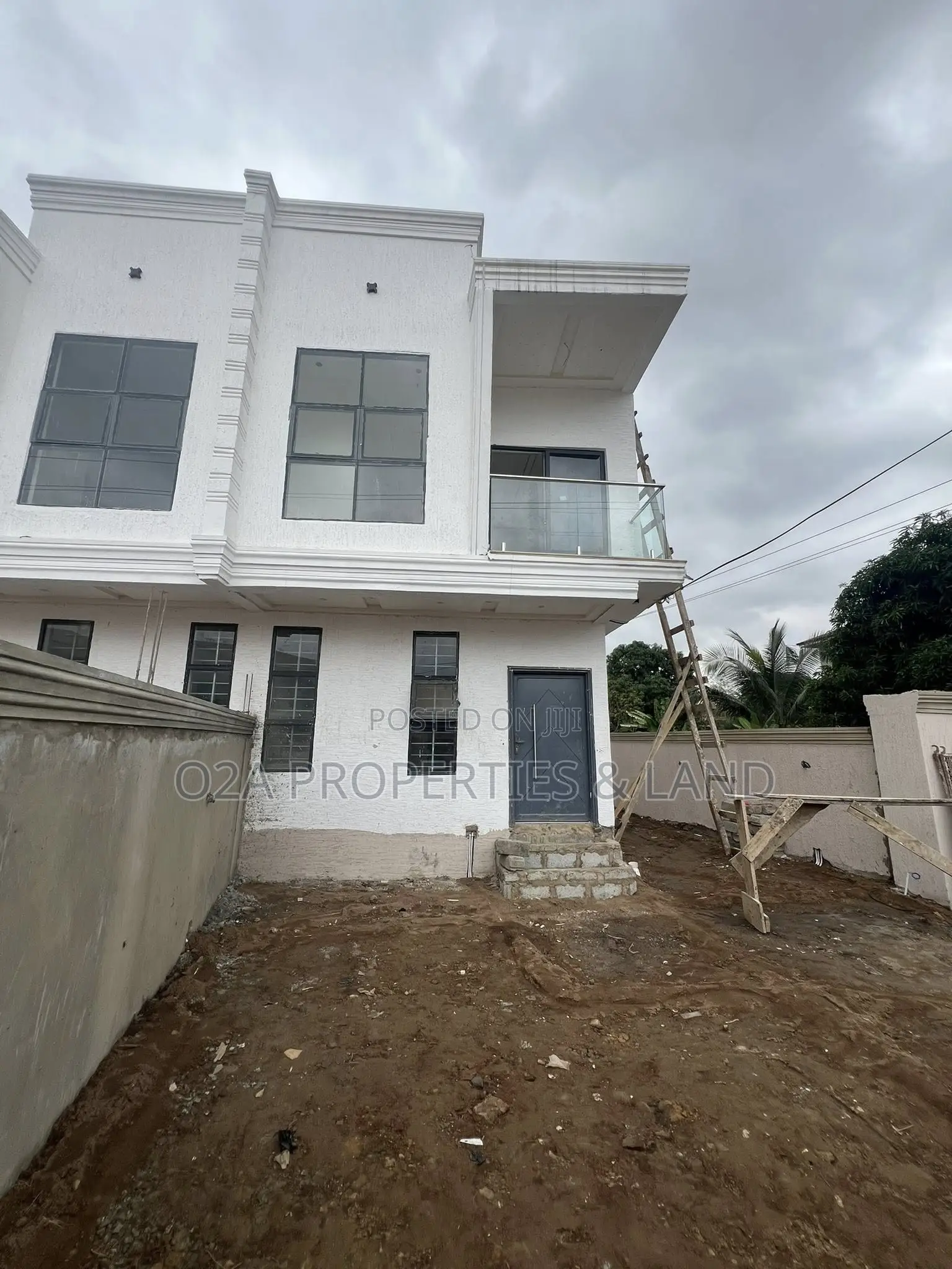 2bdrm House in Ashaley Botwe, Lake Side Estate for sale in Lake Side Estate
