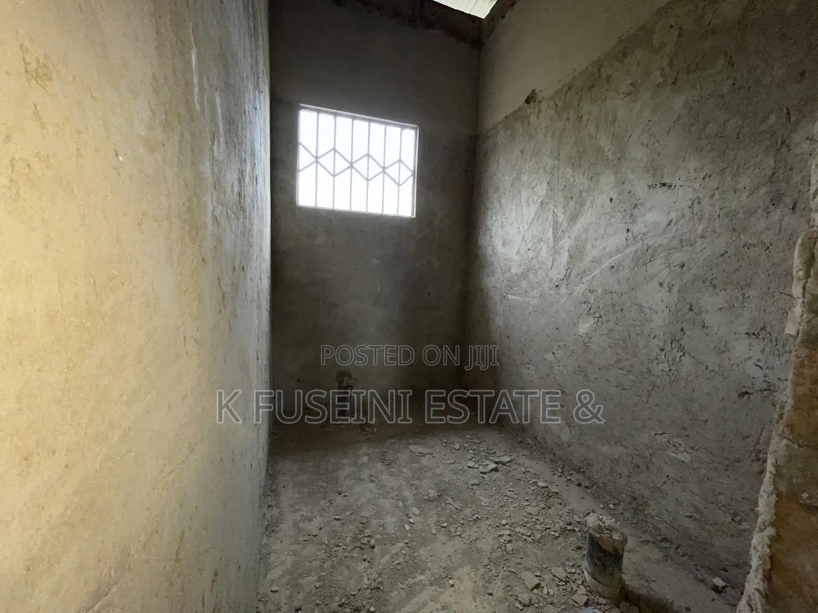 8bdrm House in K Fuseini Estate, Kumasi Metropolitan for sale in Kumasi Metropolitan