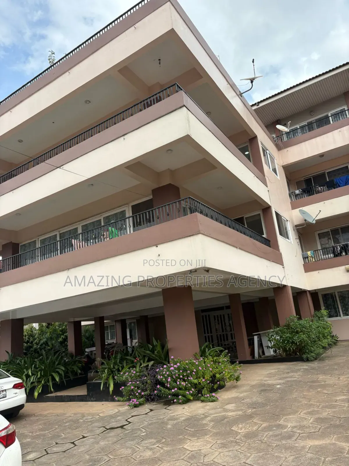 3bdrm House in Dzorwulu for sale in Dzorwulu