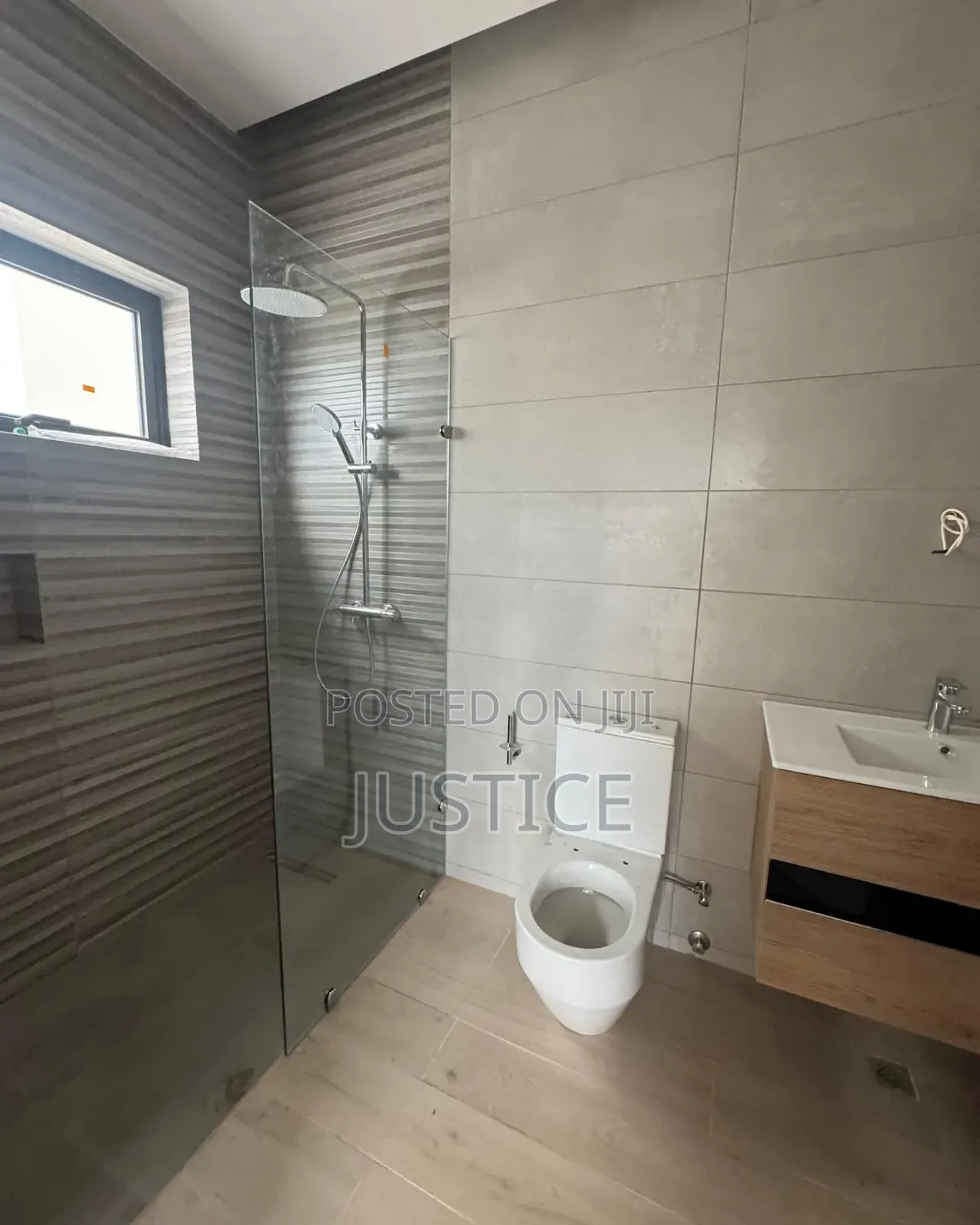4bdrm House in Dzorwulu for sale in Dzorwulu