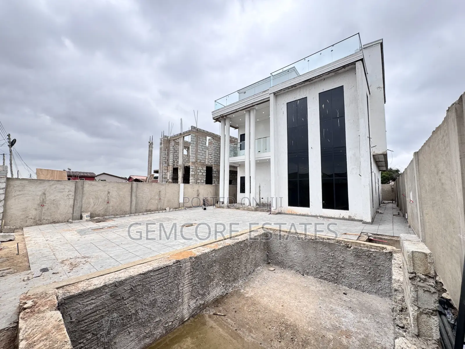 4bdrm House in Nanakrom, Ashaley Botwe for sale in Ashaley Botwe
