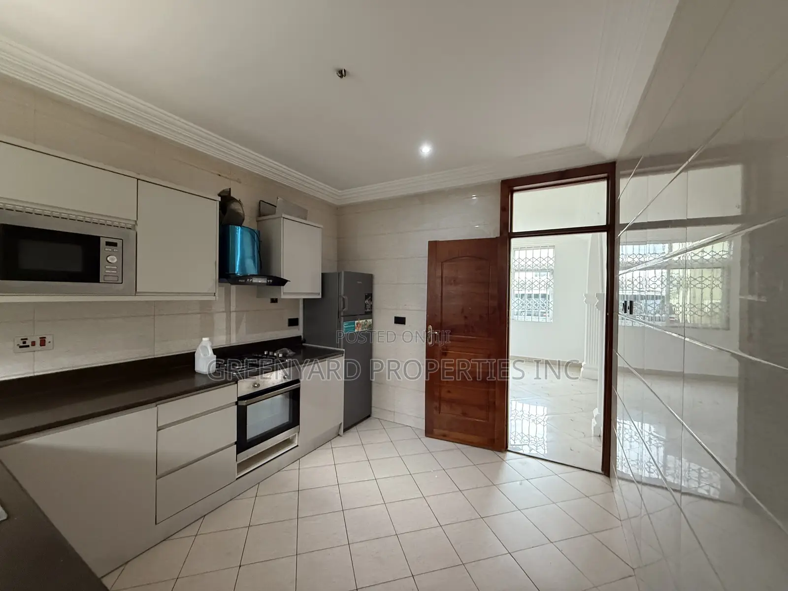 3bdrm Apartment in Mangos, East Legon for rent in East Legon