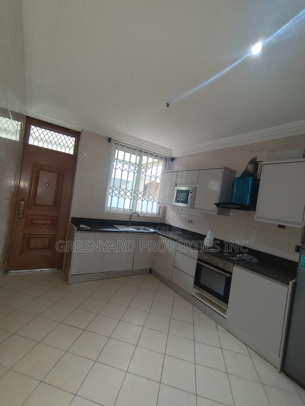 3bdrm Apartment in American House, East Legon for rent in East Legon