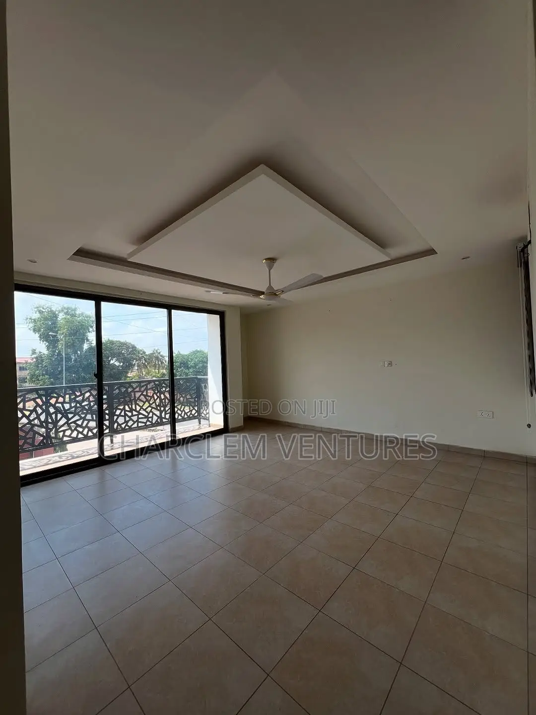 3bdrm House in Charclem Ventures, Sakumono for rent in Sakumono
