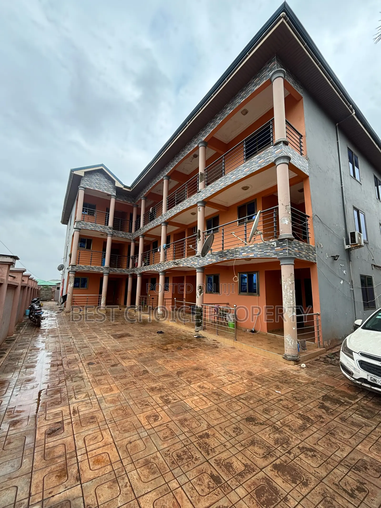 Chamber and Hall Sc for Rent at Adenta Frahfraha in Adenta