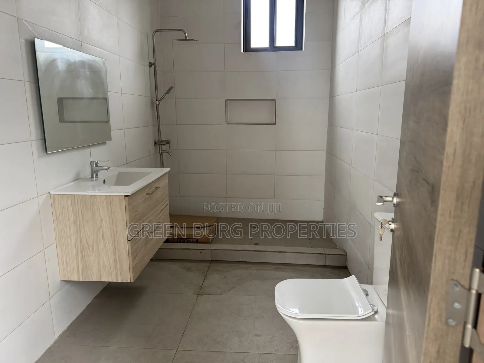 3bdrm Townhouse / Terrace in Green, East Legon for rent in East Legon