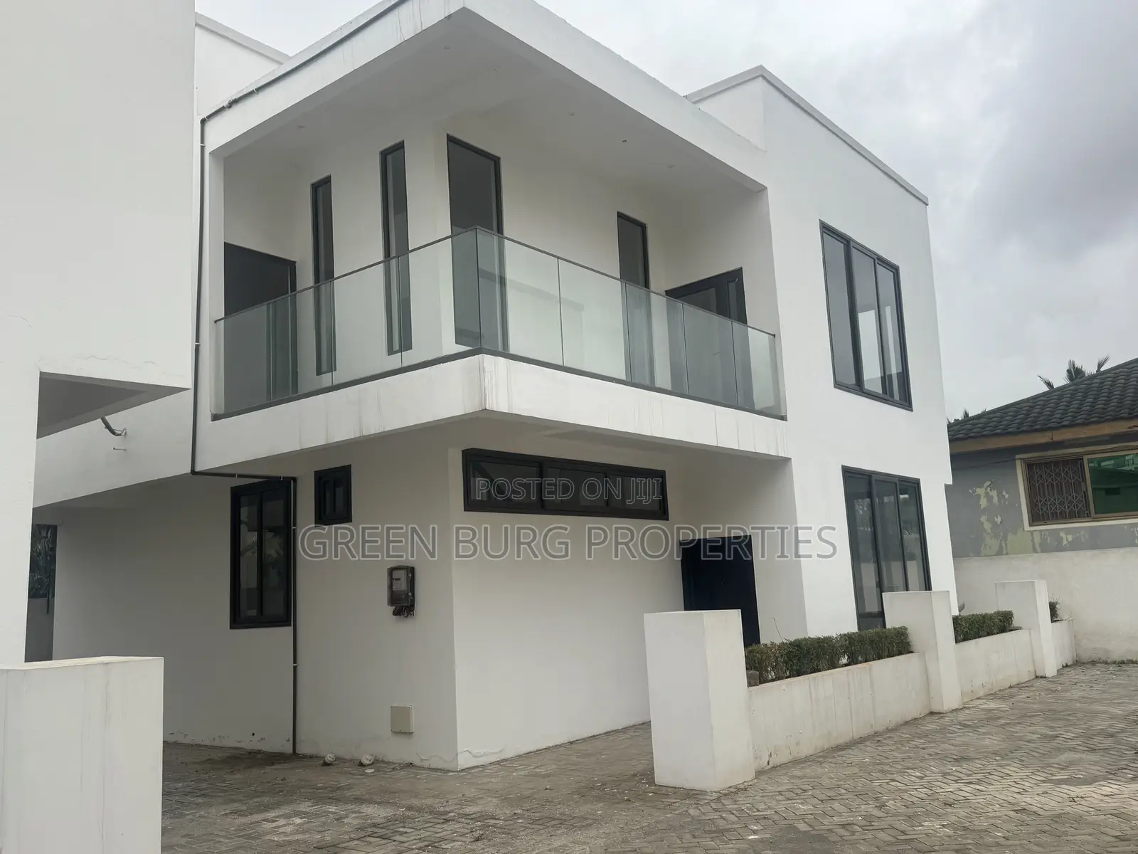 3bdrm Townhouse / Terrace in Green, East Legon for rent in East Legon