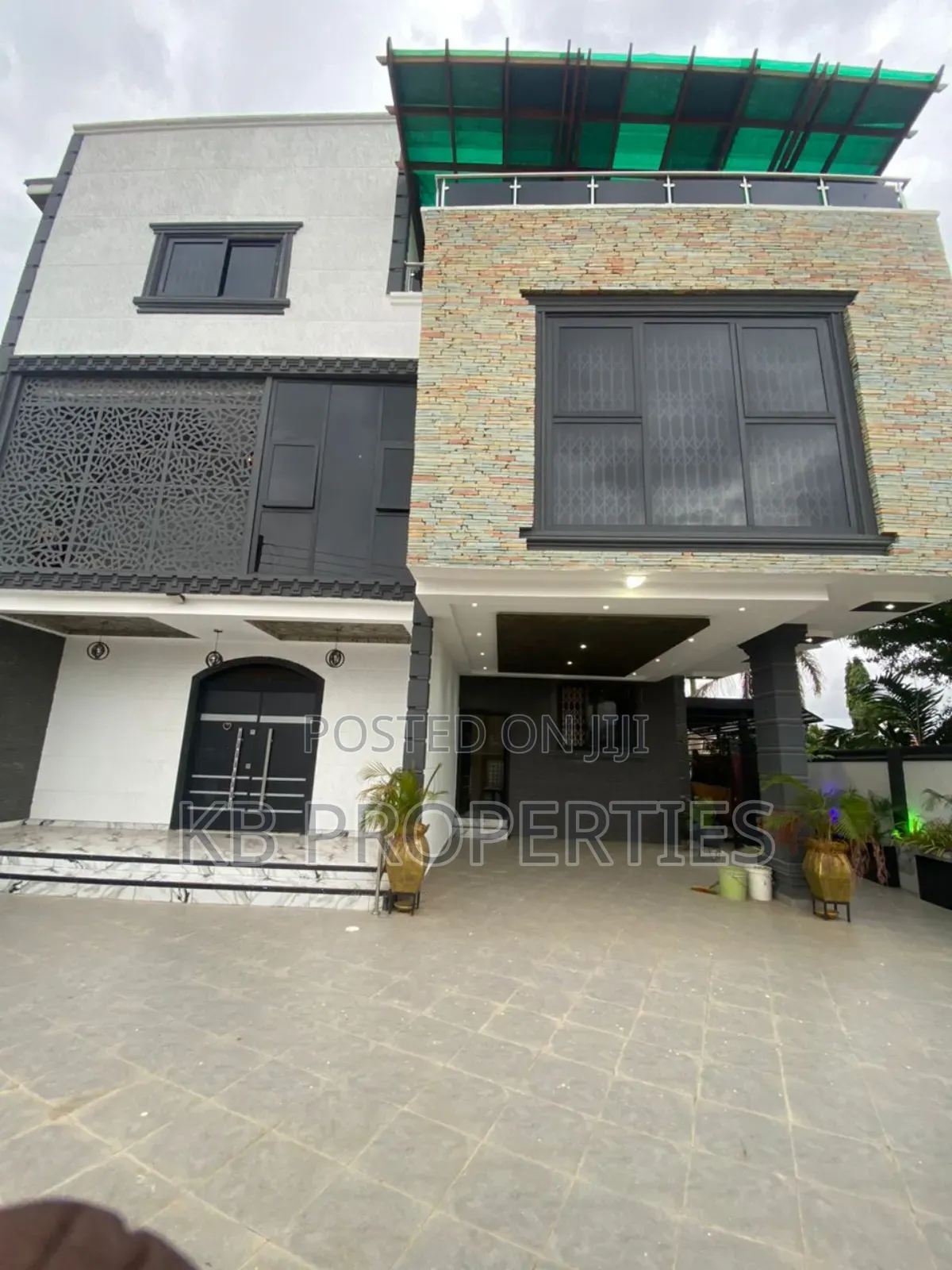 5bdrm House in Kb Properties, Spintex for rent in Spintex
