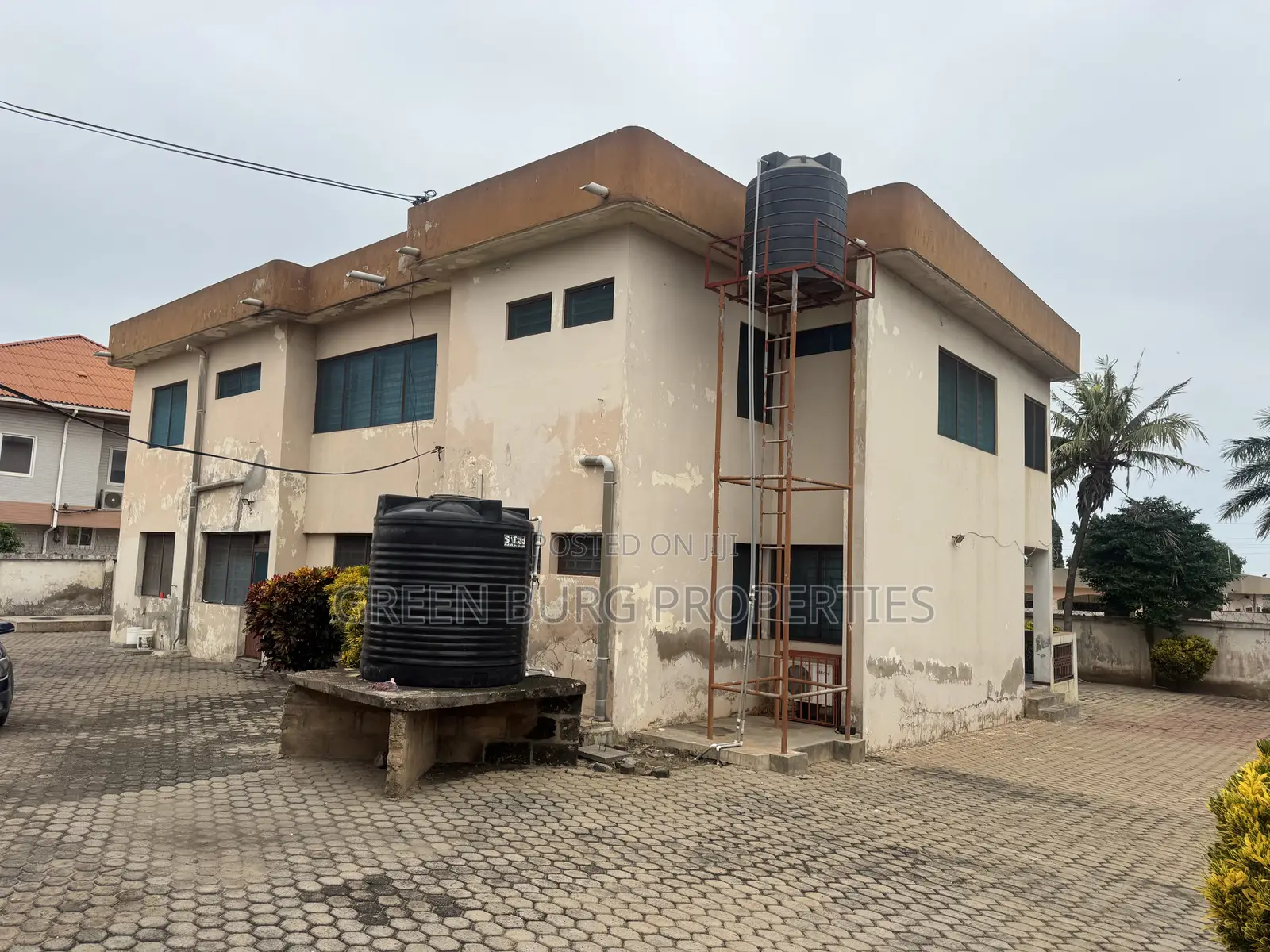 5bdrm House in Nungua for sale in Nungua