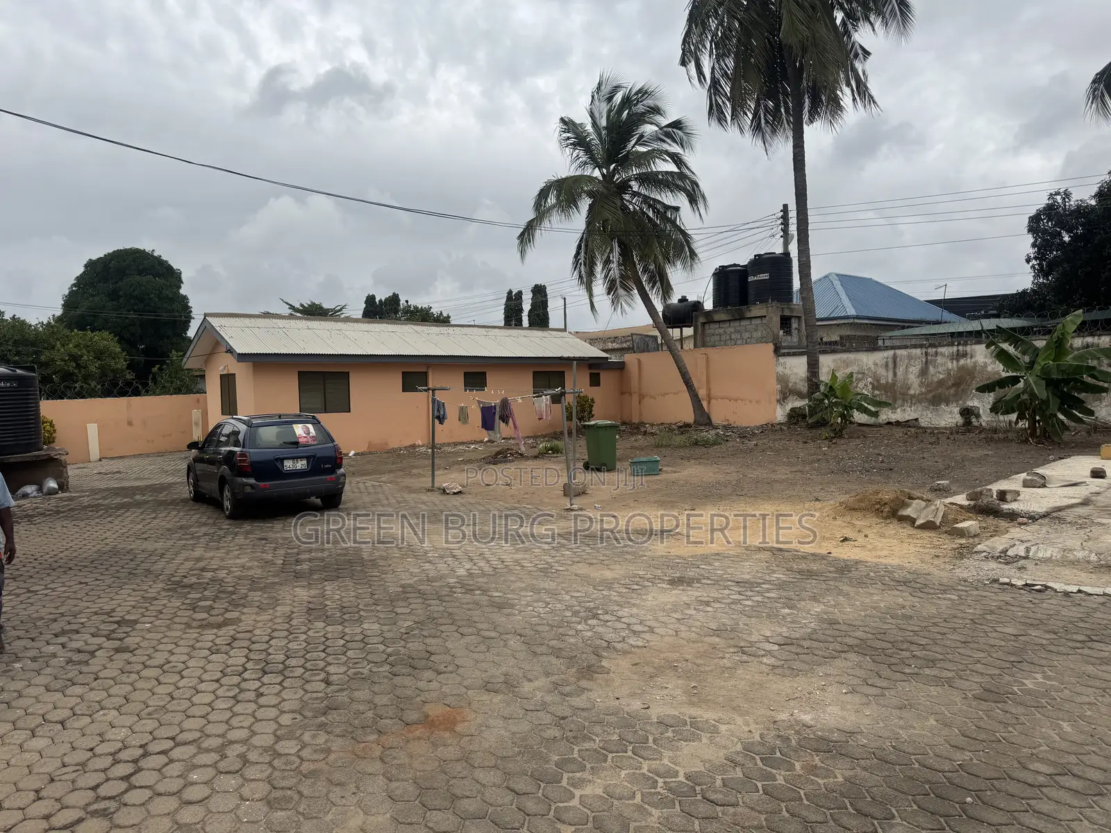 5bdrm House in Nungua for sale in Nungua