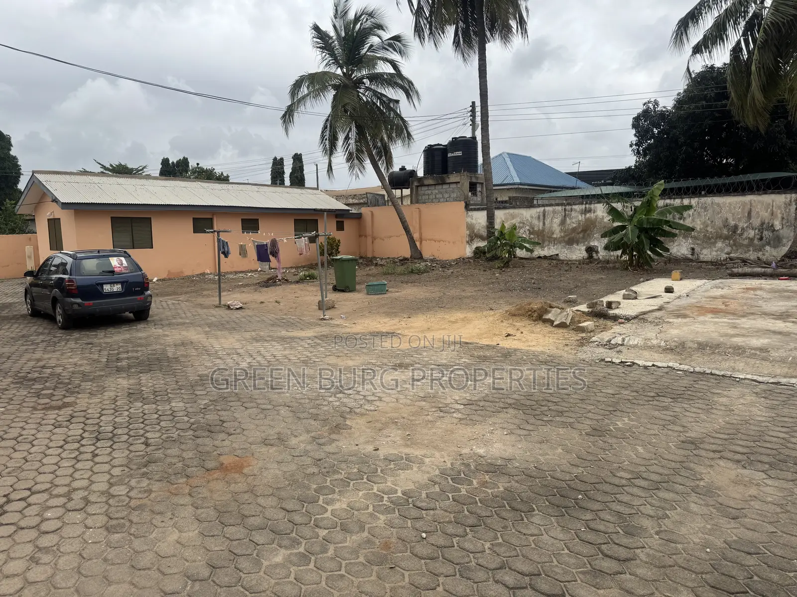 5bdrm House in Nungua for sale in Nungua