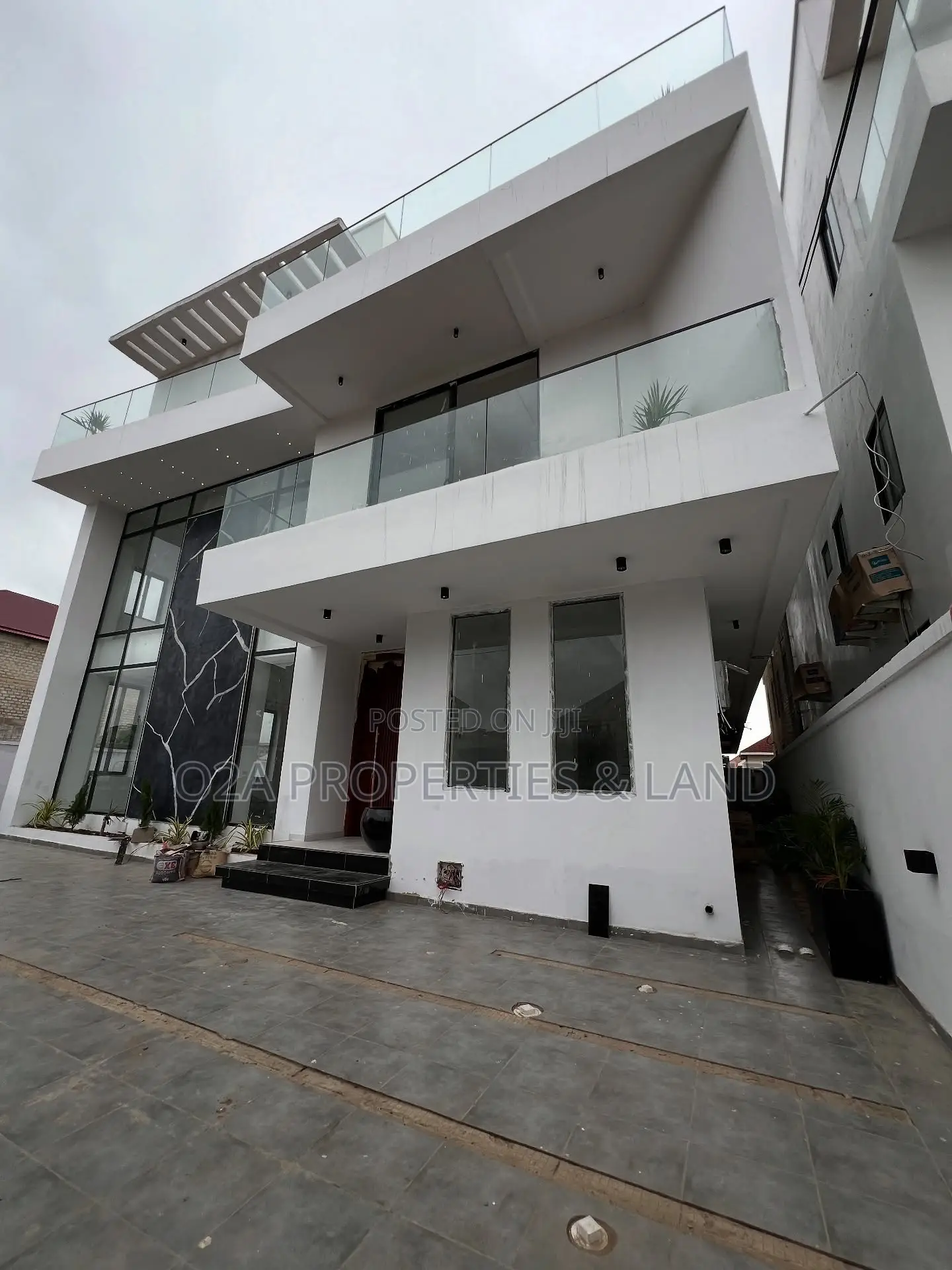 4bdrm House in Ogbojo, New Legon for sale in New Legon