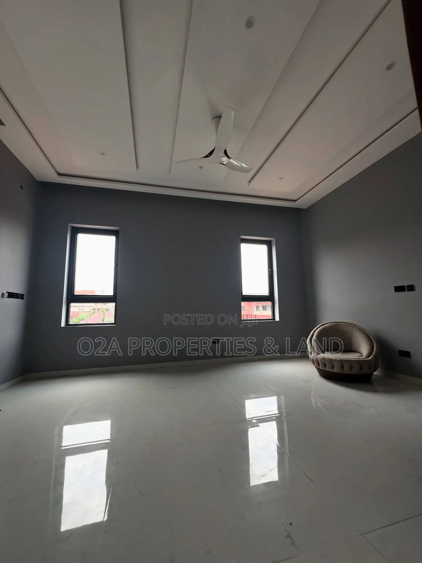 6bdrm House in East Legon, American House for sale in American House