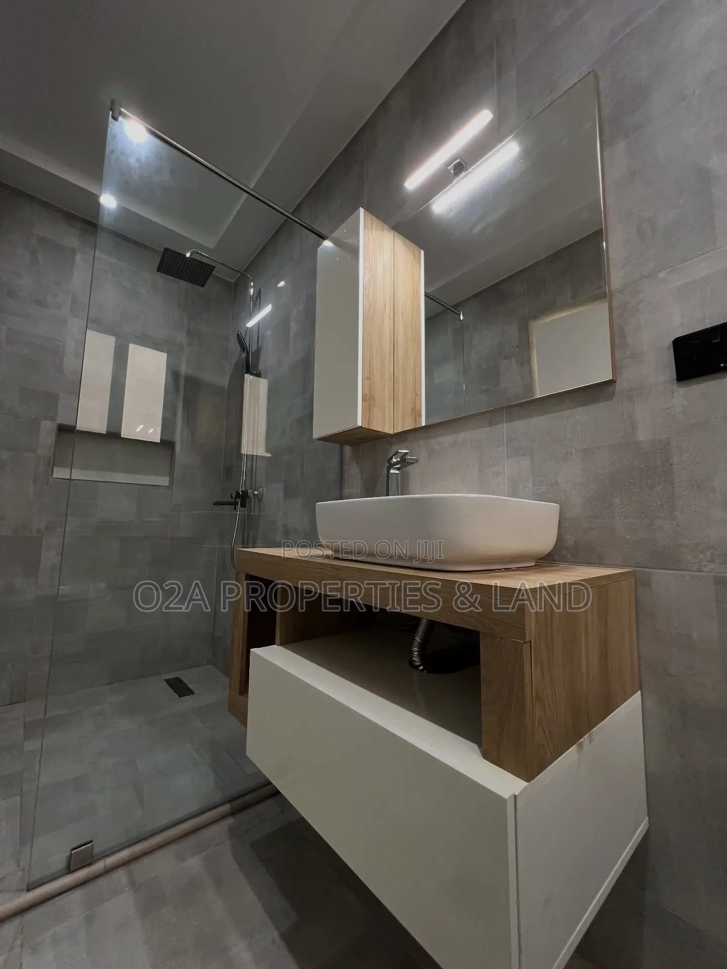 4bdrm House in East Legon, Bawaleshie for sale in Bawaleshie