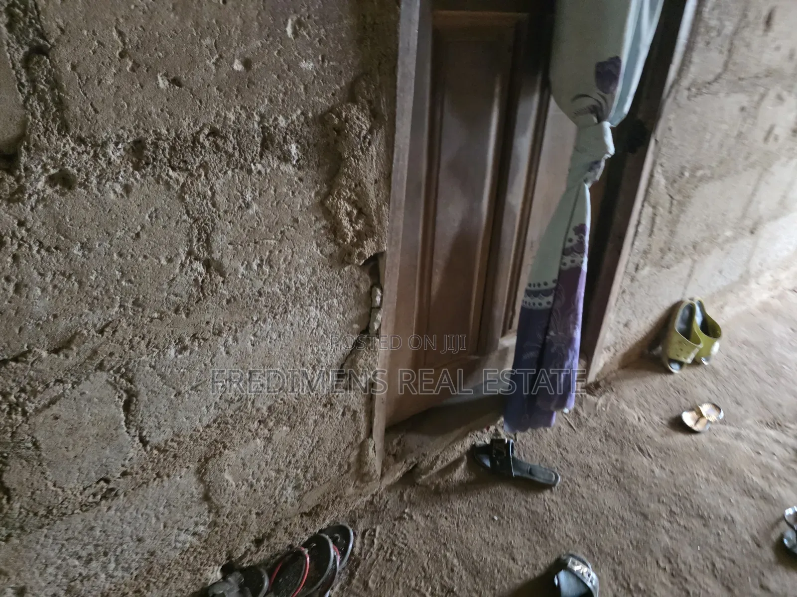 6bdrm House In Fredimens Real, Kwabre For Sale in Atwima Kwanwoma
