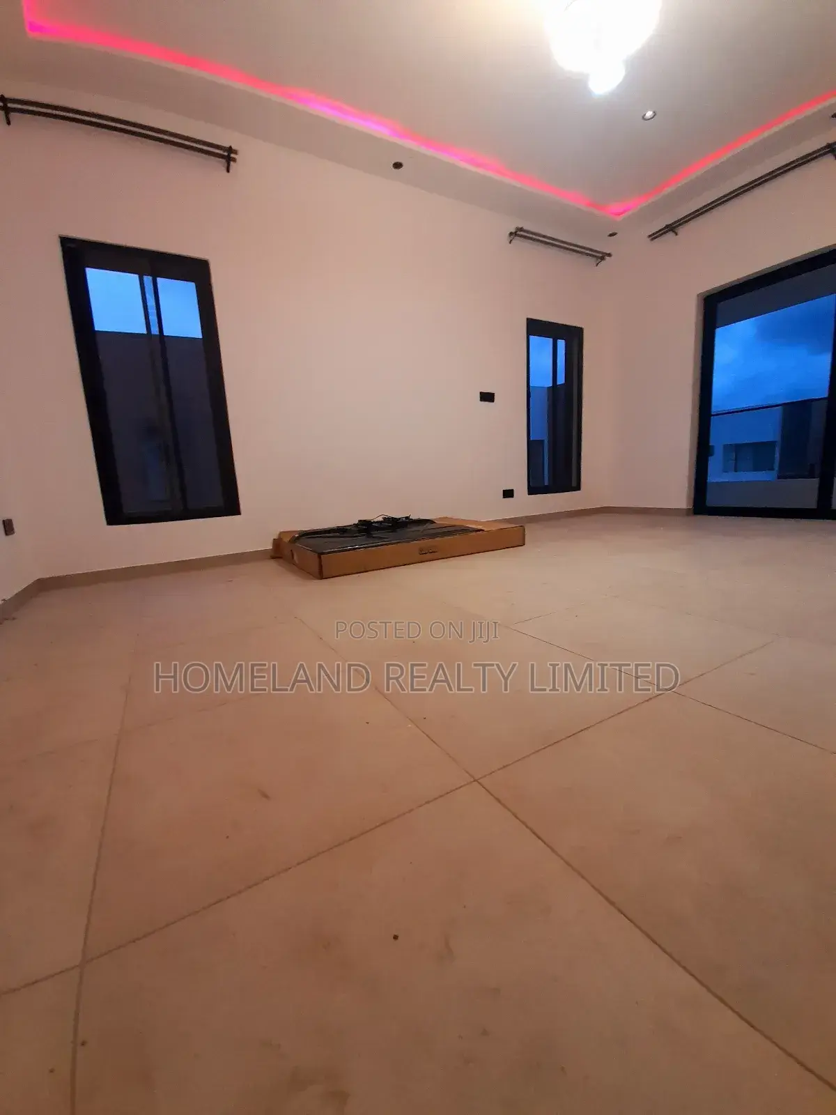 4bdrm Duplex in Westland for rent in West Legon
