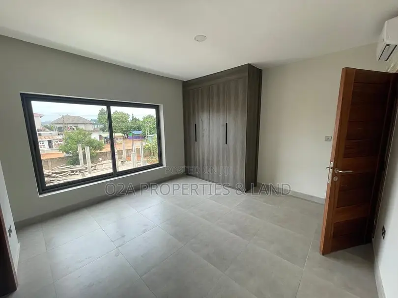 4bdrm House in North Legon for sale in North Legon