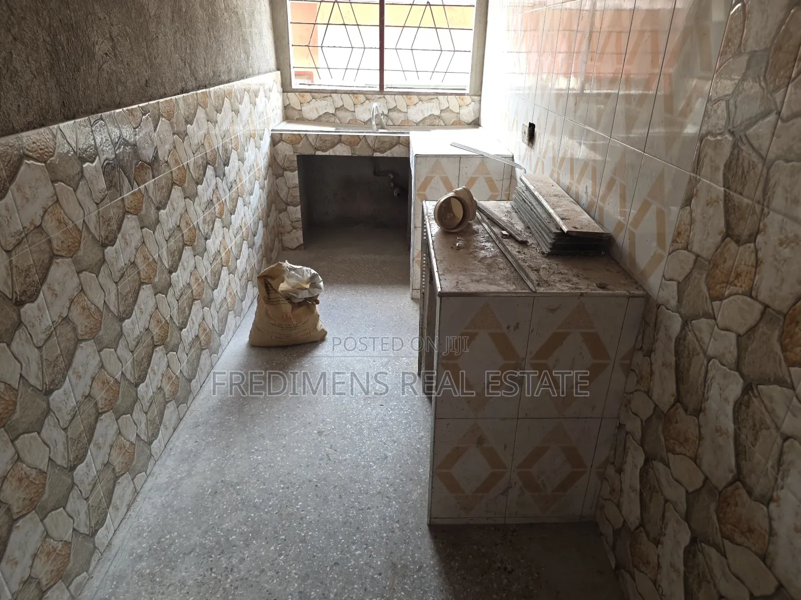 1bdrm Apartment in Fredimens Real, Afigya-Kwabre for rent in Afigya-Kwabre
