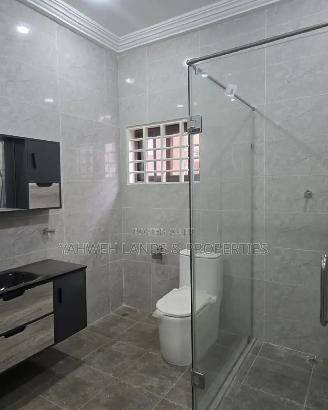 4bdrm House in Kwabenya for sale in Kwabenya