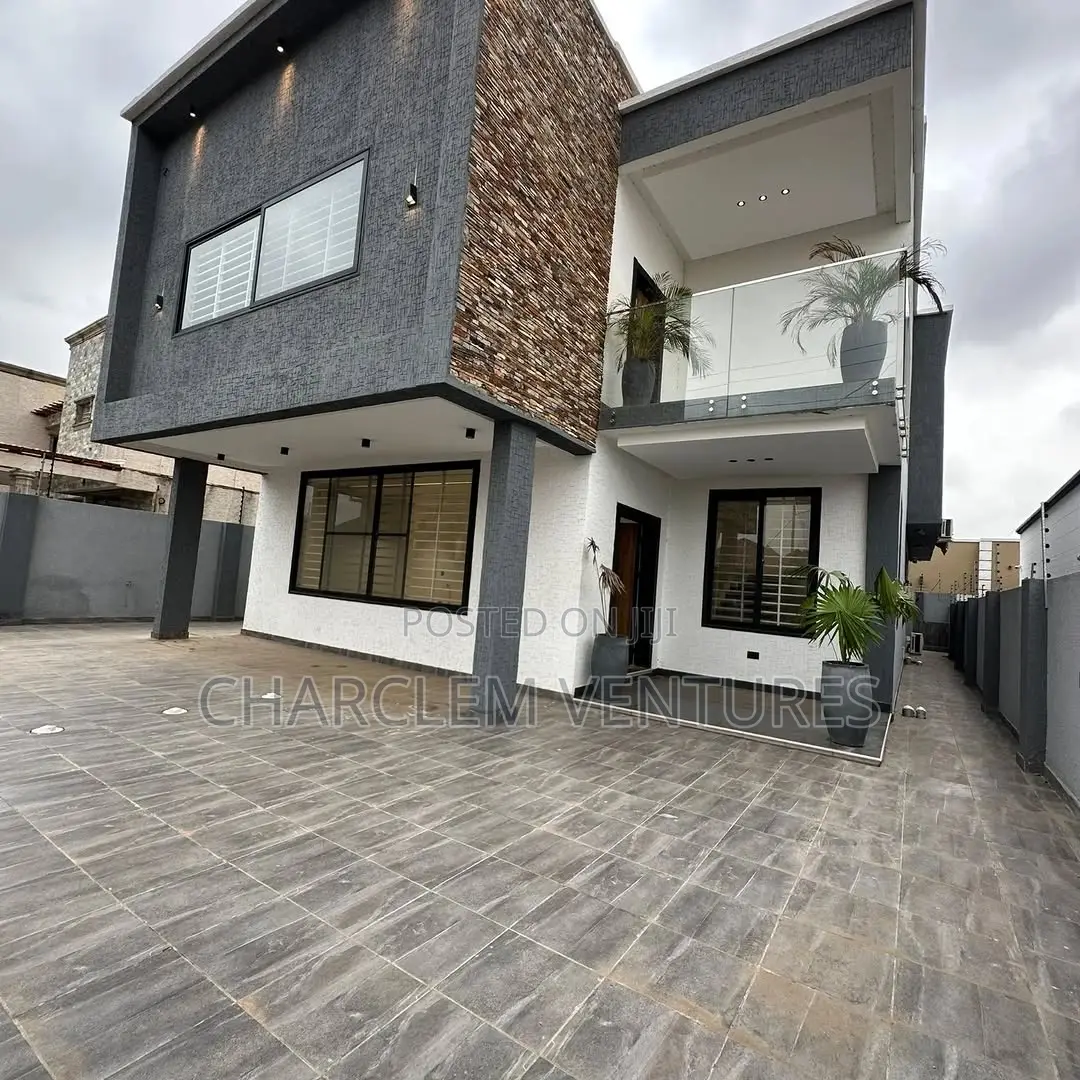 4bdrm House in Charclem Ventures, Lake Side Estate for sale in Lake Side Estate