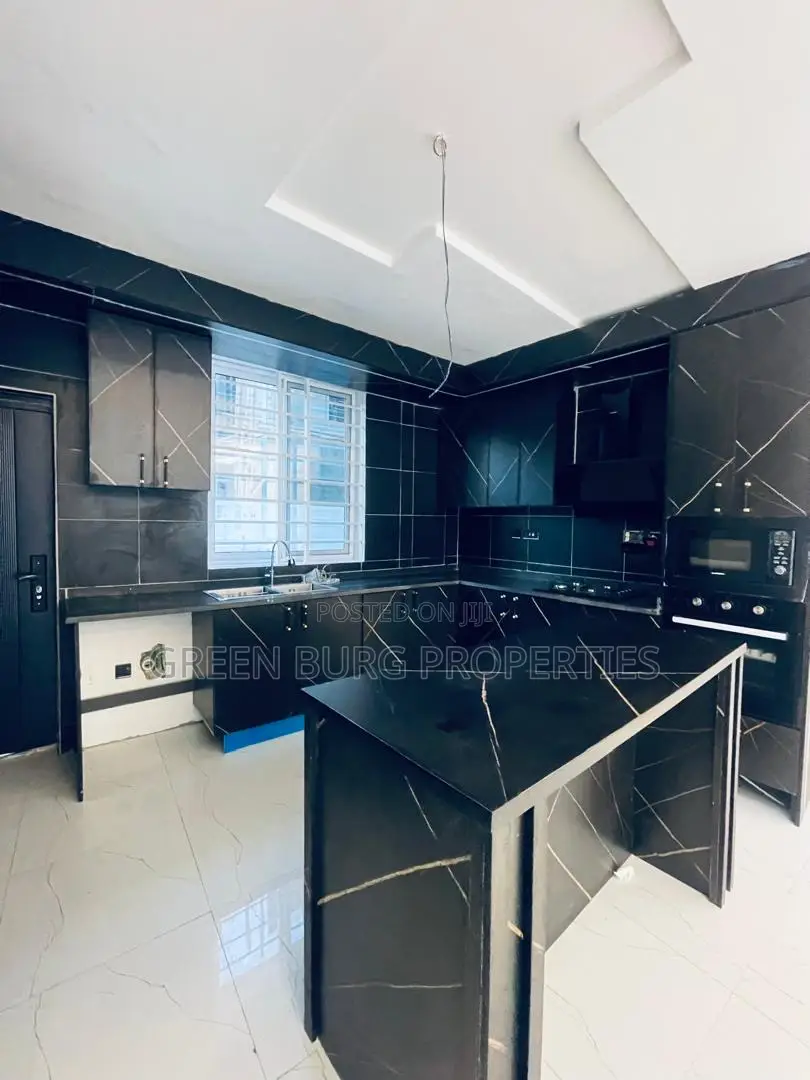 4bdrm House in Green, Ashaley Botwe for sale in Ashaley Botwe