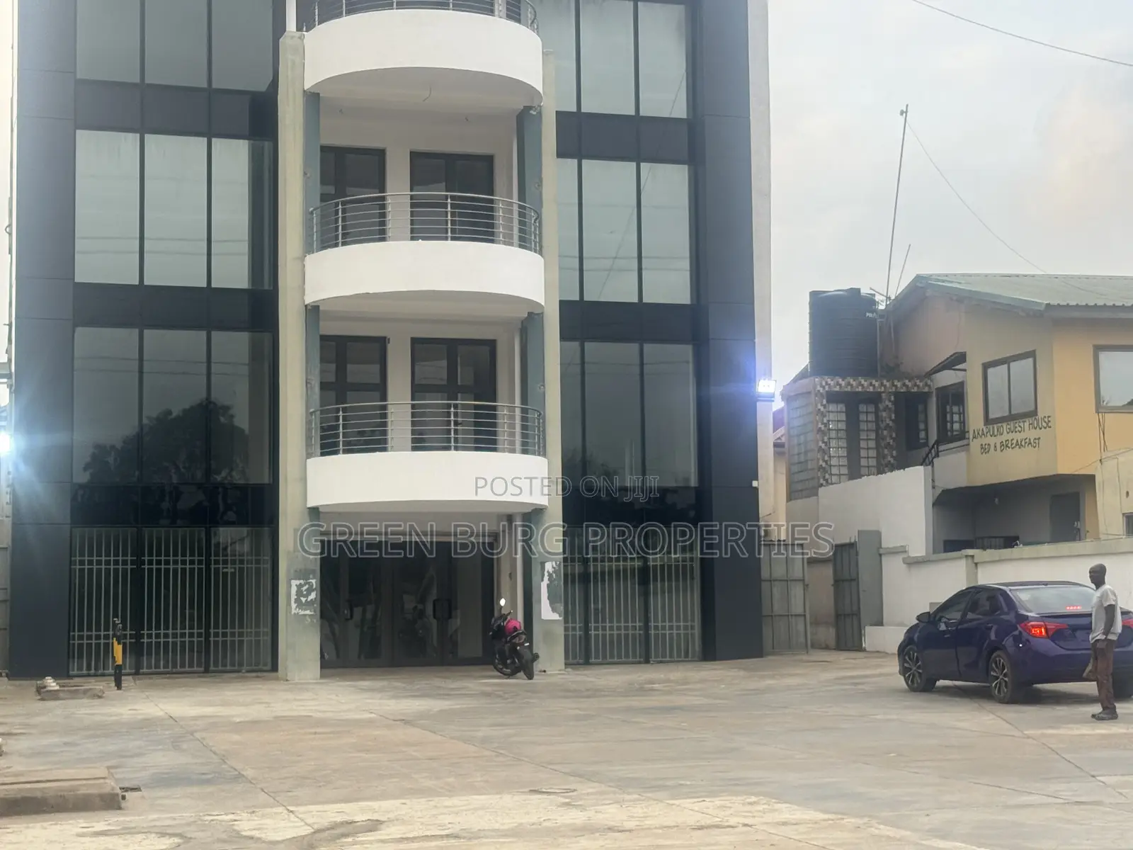 13bdrm Apartment in Green, East Legon for rent in East Legon