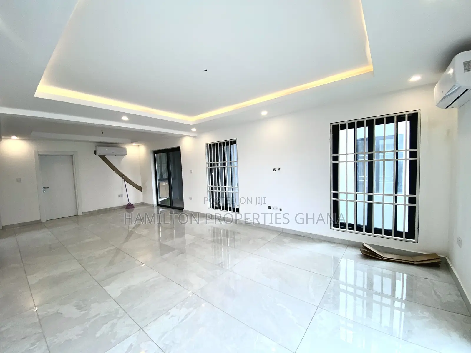 4bdrm House in Boundary Road, East Legon for sale in East Legon