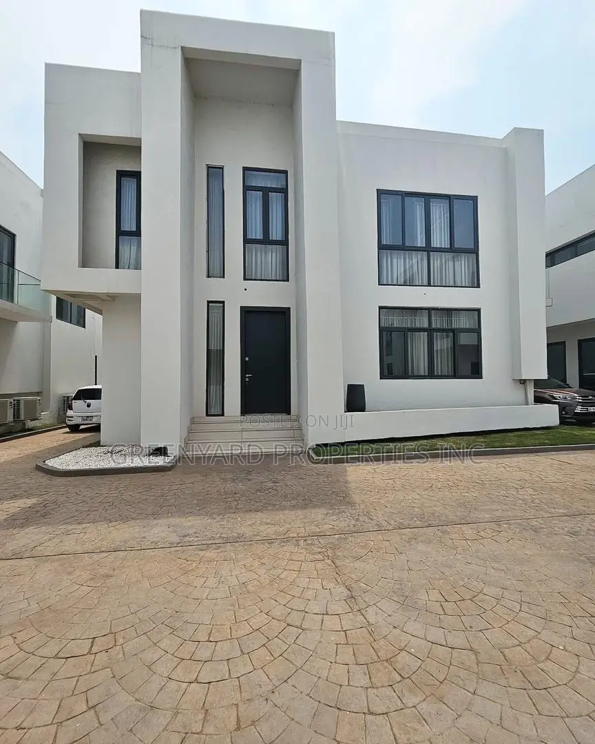 4bdrm Townhouse / Terrace in Adjiringanor, East Legon for rent in East Legon