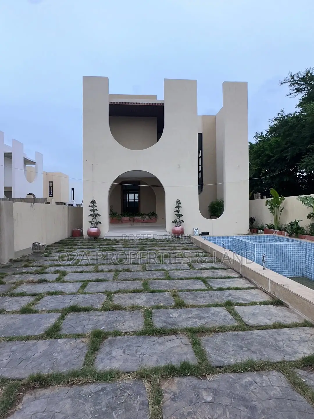 4bdrm House in East Legon, Bawaleshie for sale in Bawaleshie