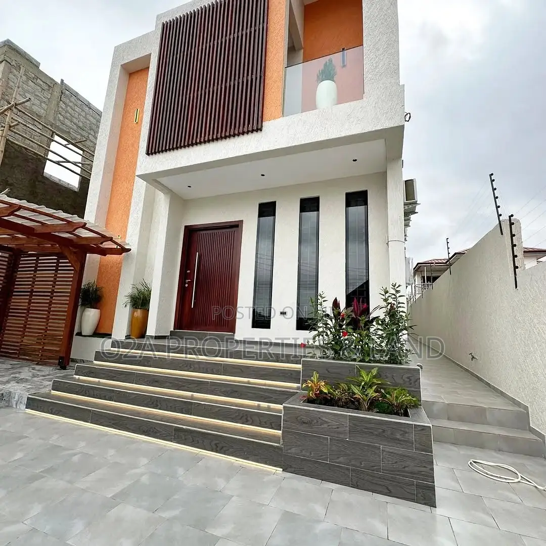 4bdrm House in East Legon, Bawaleshie for sale in Bawaleshie